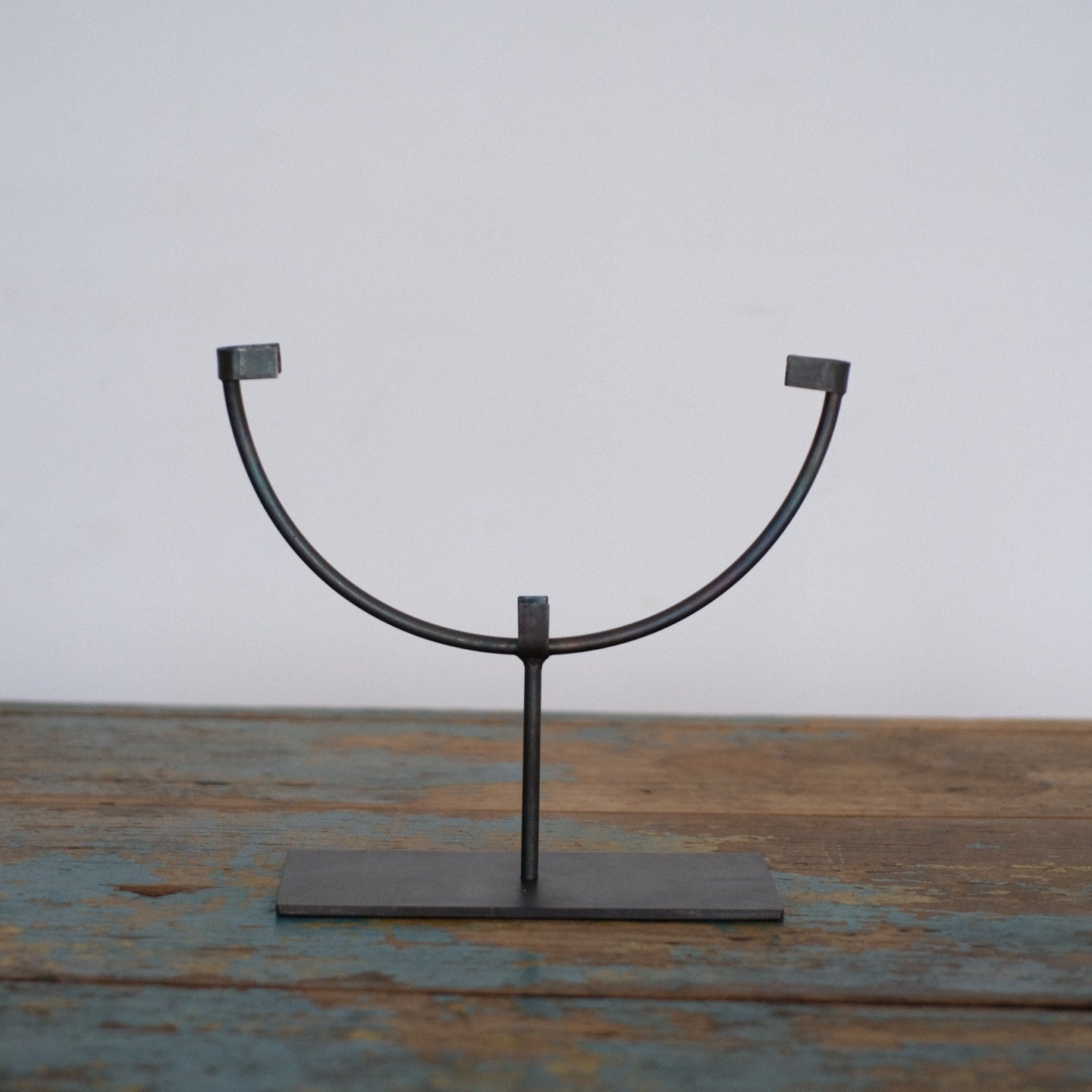 Hand Forged Metal Display Stand For Round And Ring Objects