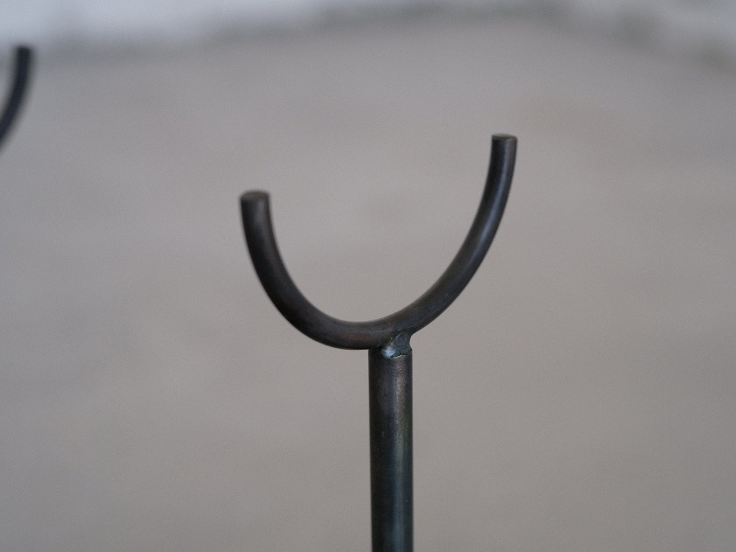 Double rod “U” Metal Display stand for sculptures