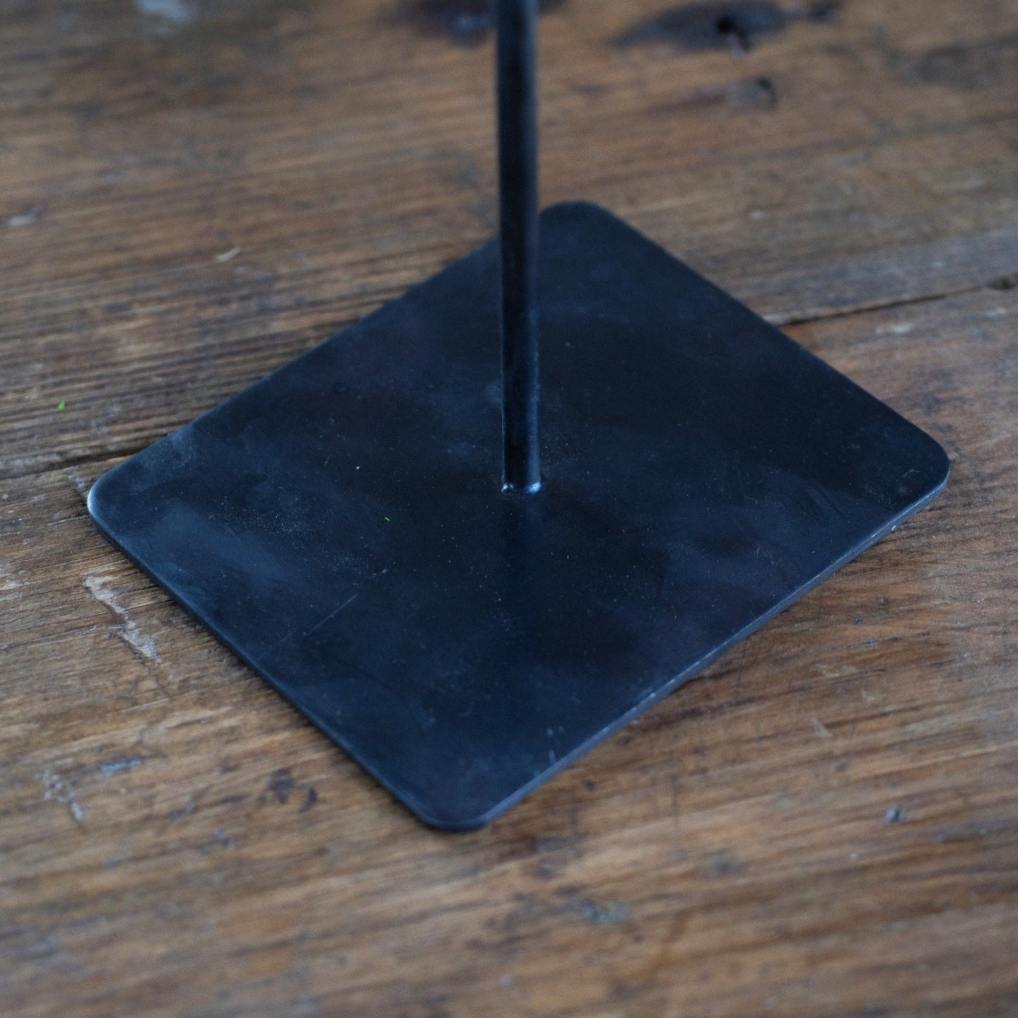 Hand Forged Metal Display Stand For Minerals